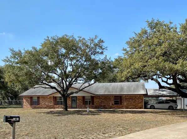 141 DEER RUN ST, Pleasanton, TX 78064