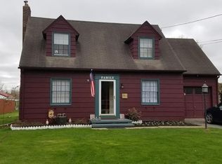 7052 Chestnut Ridge Rd, Lockport, NY 14094