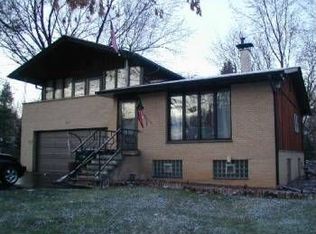 W944 Green Rd, Genoa City, WI 53128
