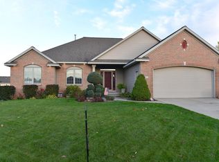 1872 Awixa St NW, Grand Rapids, MI 49534