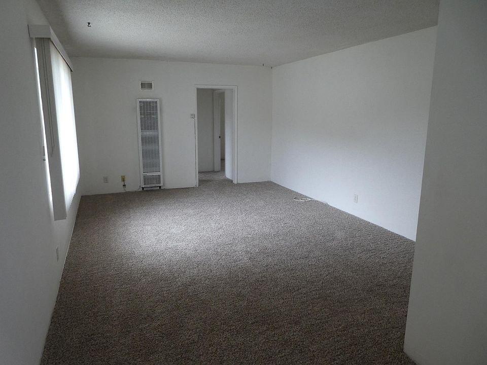 1st image of 3060 Luna Dr #3060