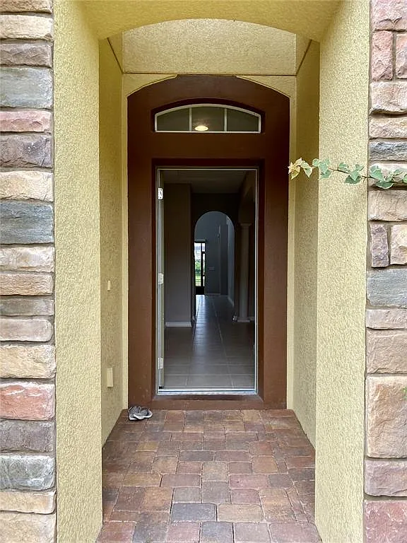 5 bed, 3.5 bath, 3444 sqft, $3,700 — Photo 2
