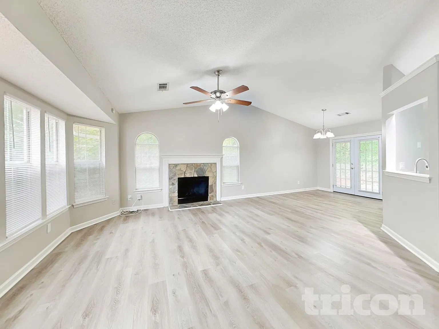 1126 Richland Trace Sugar Hill GA — Photo 4
