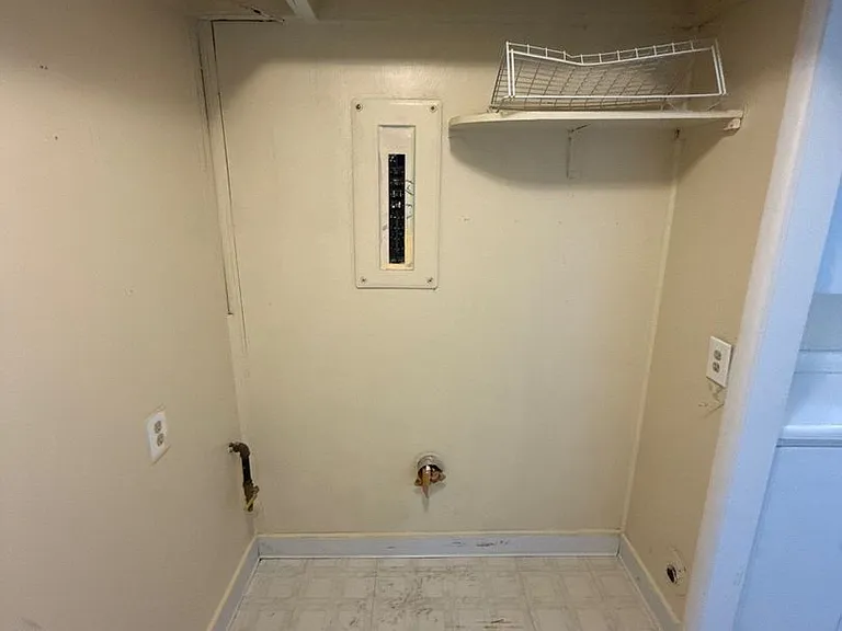 1670 Yew St SE — Photo 26