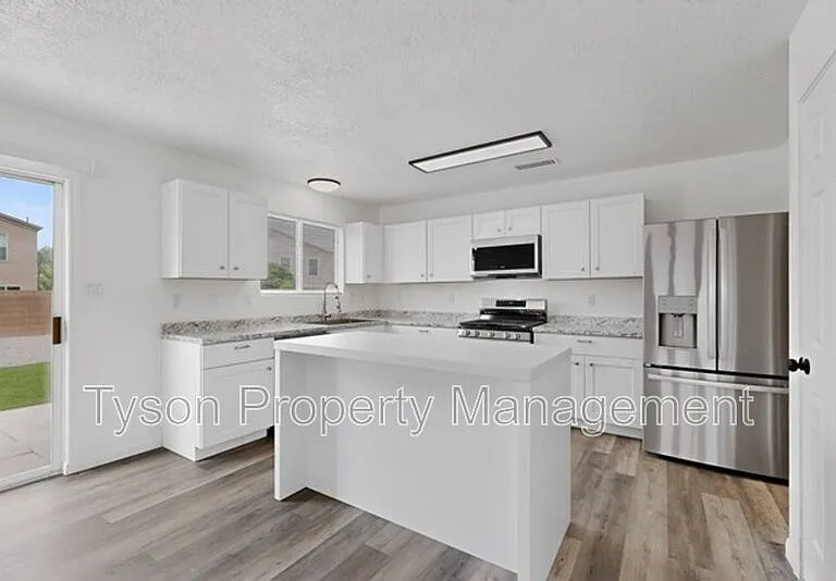 10339 Vendaval Ave NW — Photo 11