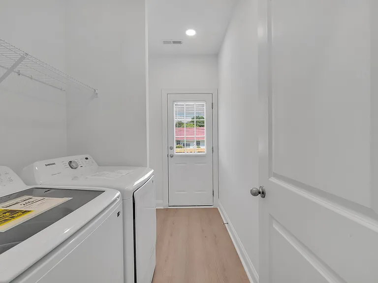 233 Broad St — Photo 11