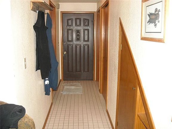 3rd image of 341 NE Collins Lake Dr
