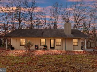 102 Sycamore Pl, Cross Junction, VA 22625