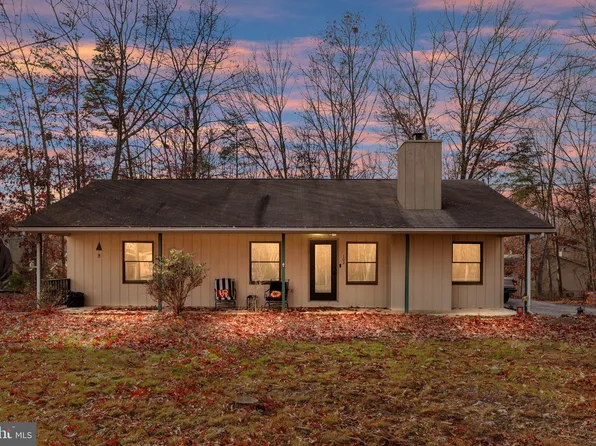 102 Sycamore Pl, Cross Junction, VA 22625