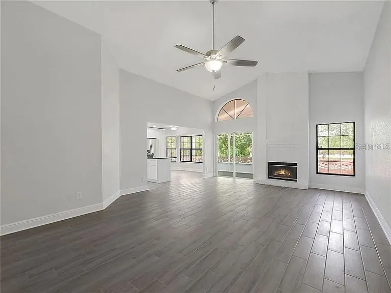 1463 E Brookshire Ct — Photo 7