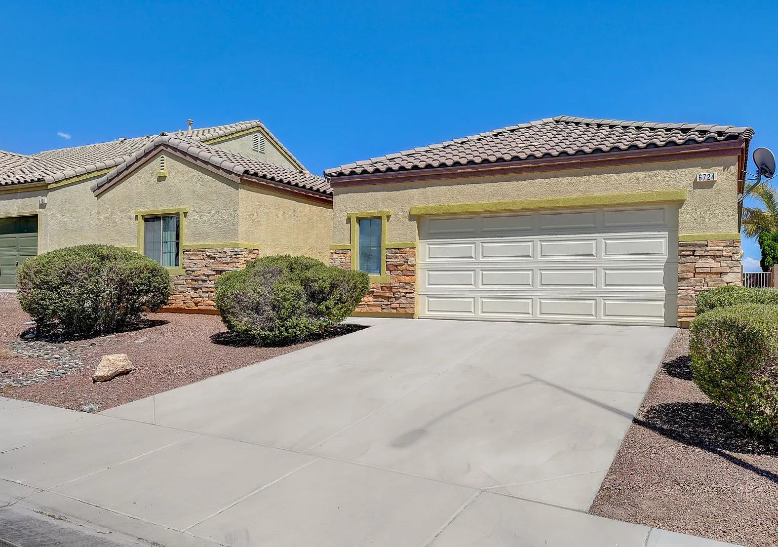 3 Bed, 2 Bath Home in Donna Deer Springs | North Las Vegas — Photo 3
