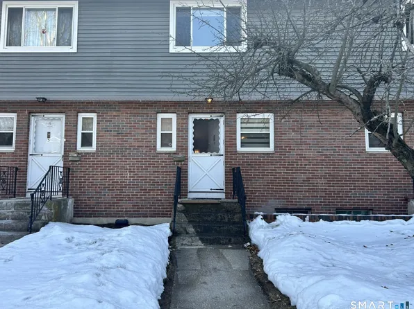 2 Camelot Drive #4, Bloomfield, CT 06002