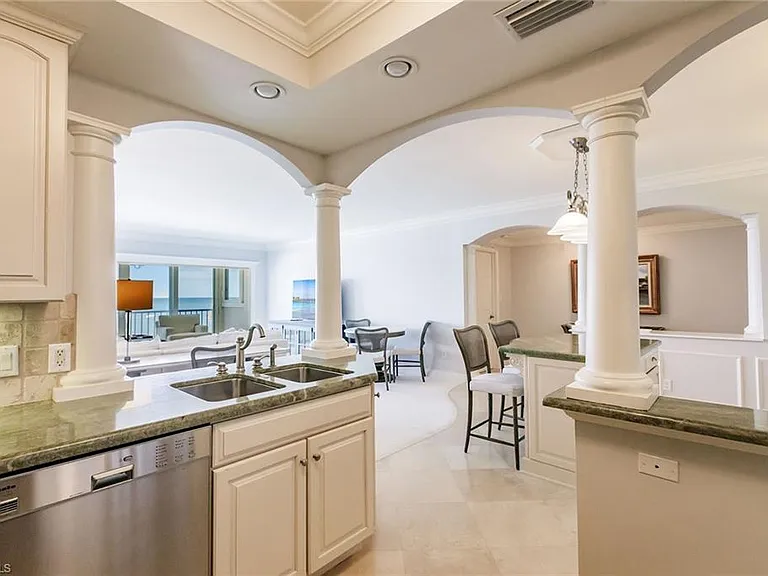 2885 Gulf Shore Blvd N #302 — Photo 15