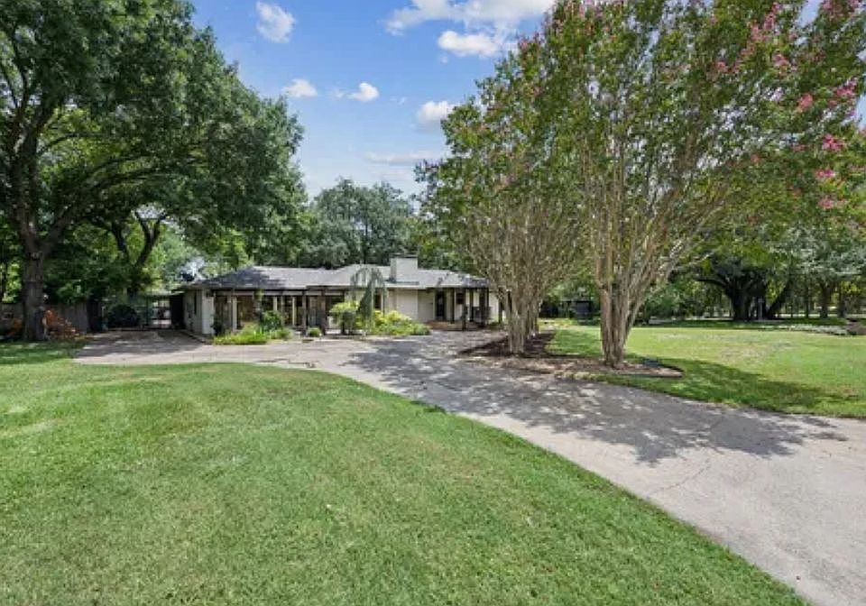1st image of 9522 Alta Mira Dr