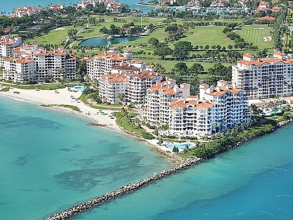 4th image of 2045 Fisher Island Dr #2045