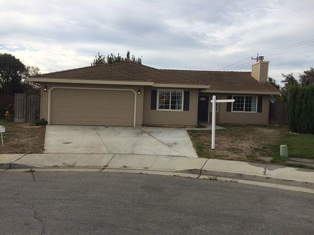 1st image of 74 Karen Ct