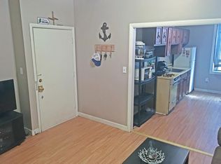 294 Hanover St #1C, Boston, MA 02113