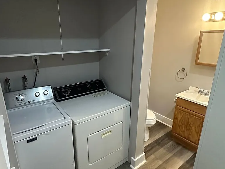 39 E Willow St — Photo 14