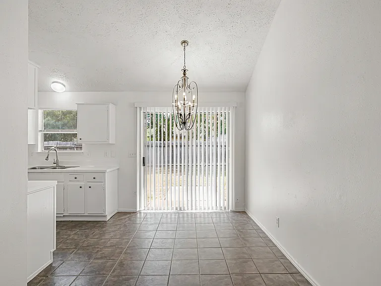 20614 Park Row Dr — Photo 9