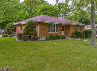2 Foley Ave, Bloomington, IL 61701