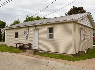 109 W Pine St, Prairie Du Chien, WI 53821