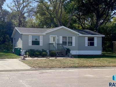 1303 E Iris Pl, Sioux Falls, SD, 57103
