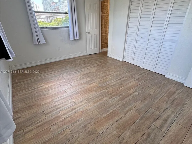 444 SW 4th St #402 — Photo 11