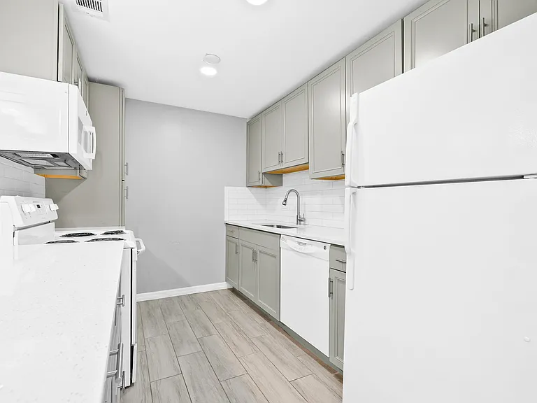 4325 Aegean Dr #106B — Photo 10