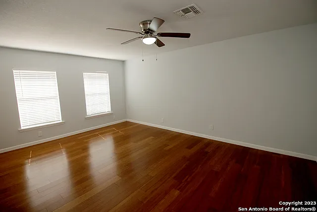 64 Vaughan Pl — Photo 18