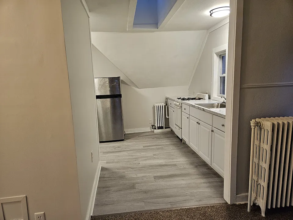 20 Birch Cres #7