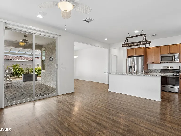 17863 W Hiddenview Dr — Photo 13