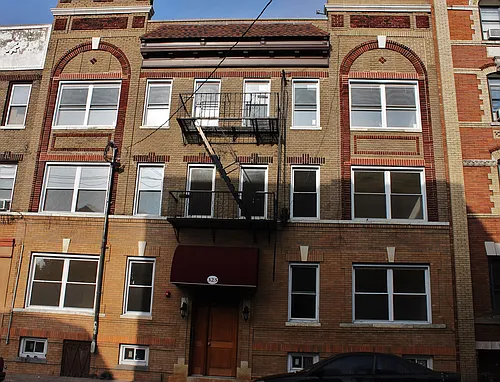 325 Baldwin Ave Photo 1