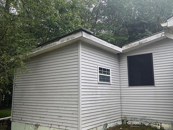 2nd image of 4116 Low Ridge Rd