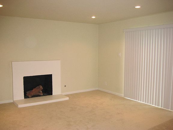 5th image of 2246 N San Antonio Ave