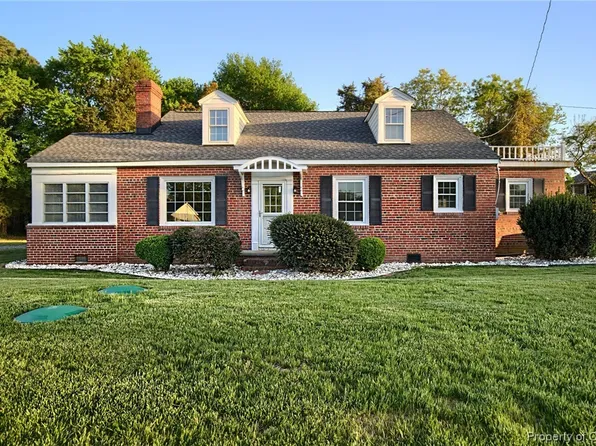 3180 Buckley Hall Rd, Cobbs Creek, VA 23035