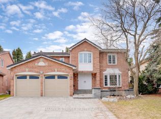 10 Melchior Cres, Markham, ON L3R 8Z6
