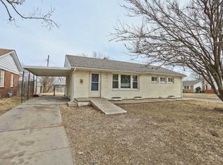 956 S Royal Rd, Wichita, KS 67207