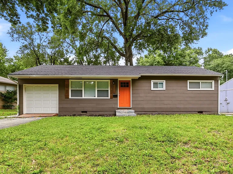 11407 Winchester Ave — Photo 1