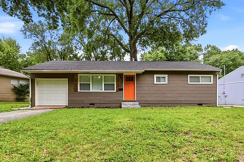 11407 Winchester Ave Photo 1