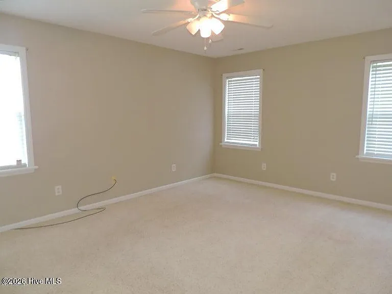 105 Monterey Cir — Photo 7
