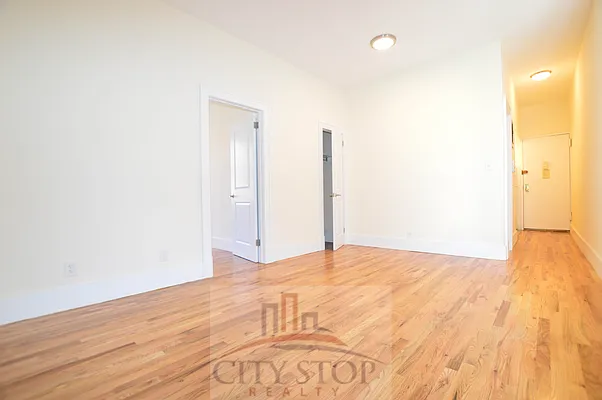 Rented by City Stop Realty | media 9