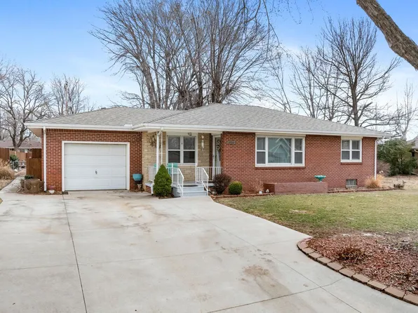 820 N Biermann St, Garden Plain, KS 67050