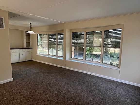 4th image of 223 Yarbrough Cir