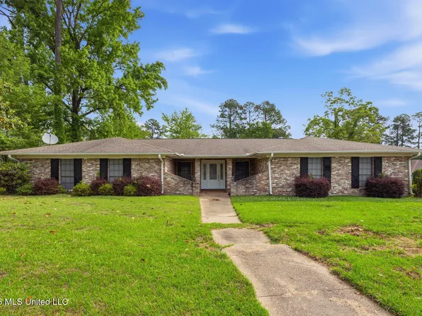 576 Woodson Dr, Jackson, MS 39206