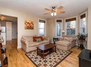 28 Robbins St, Waltham, MA 02453