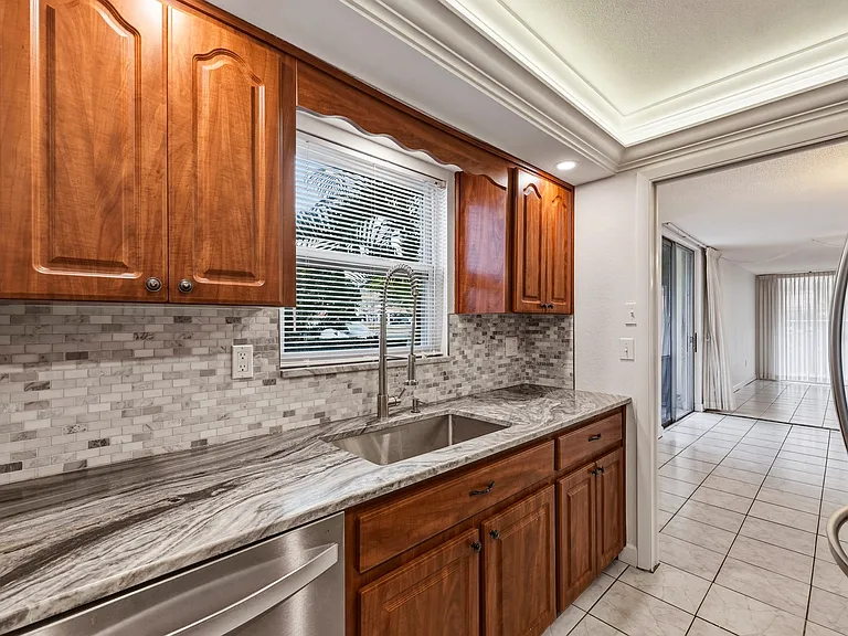 2650 Pearce Dr — Photo 6
