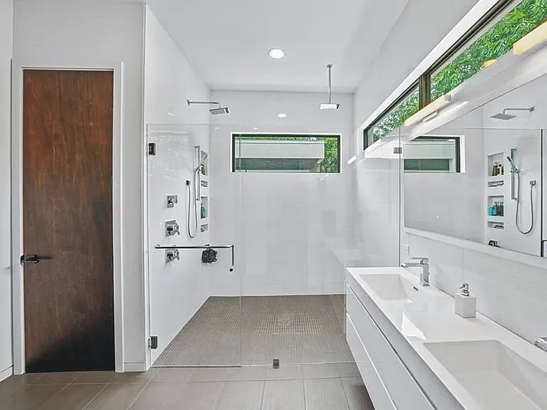 3139 W Waverly Ave — Photo 17