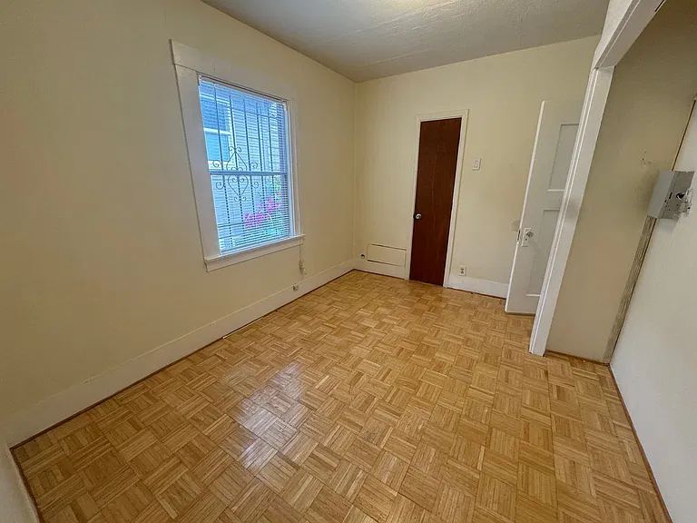 5913 Vallejo St — Photo 14