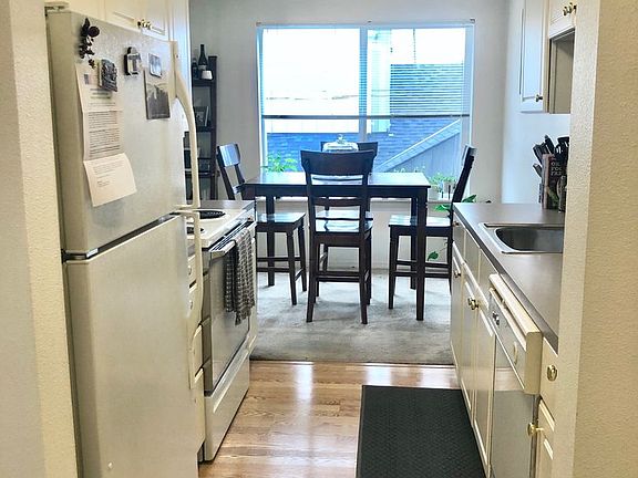 2nd image of 1000 NE 88th St APT 204