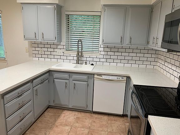 5th image of 6203 Woodvale Dr